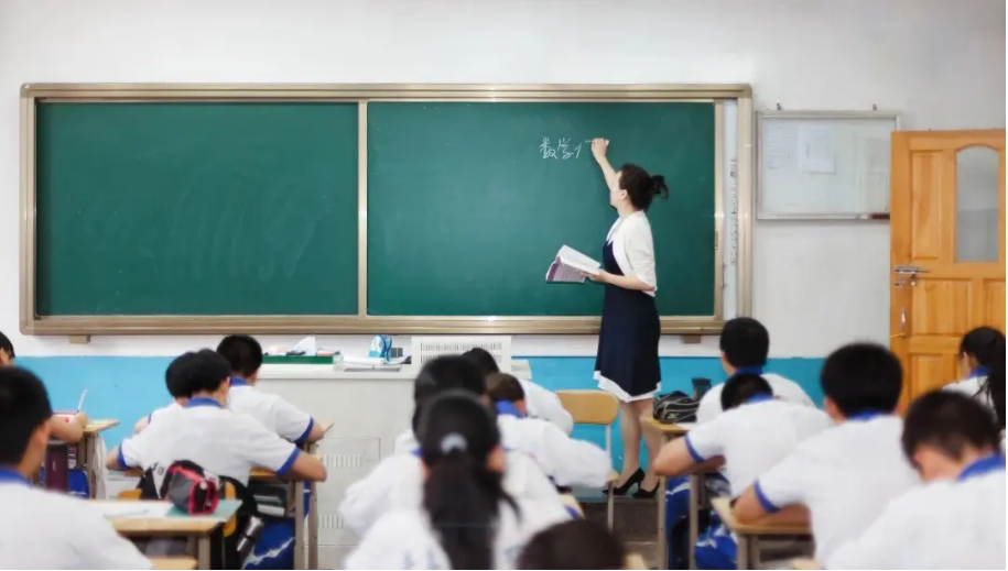 屏幕截图 2025-07-10 214003.png 屏幕截图 2025-07-10 214003.png